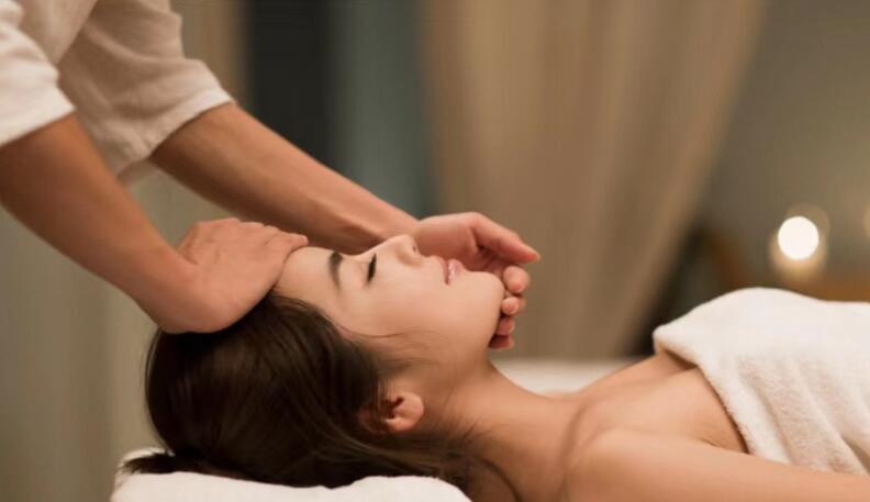 广州鸿欣推油开背养生会馆欢迎您。。。