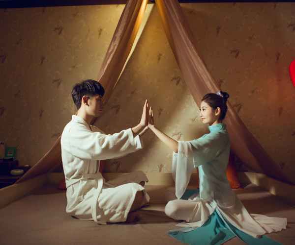 广州鸿欣推油开背养生会馆欢迎您。。。